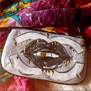 🖤Wearable Art/wristlet🖤